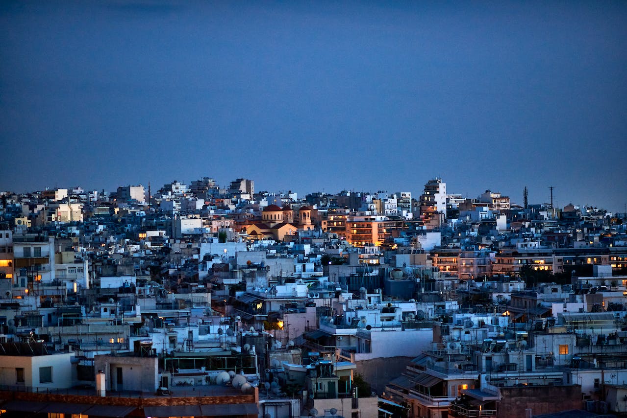 Αθήνα: Οι τιμές των κατοικιών αυξάνονται ταχύτερα από άλλες ευρωπαϊκές πόλεις