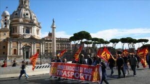 Ιταλία: Σε απεργία δύο από τα τρία μεγαλύτερα συνδικάτα κατά του προσχεδίου προϋπολογισμού της κυβέρνησης Μελόνι