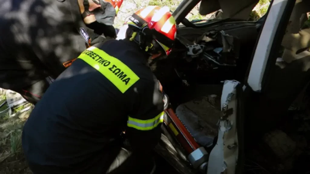 Μεσαρά: Επιχείρηση απεγκλωβισμού μετά από τροχαίο ατύχημα