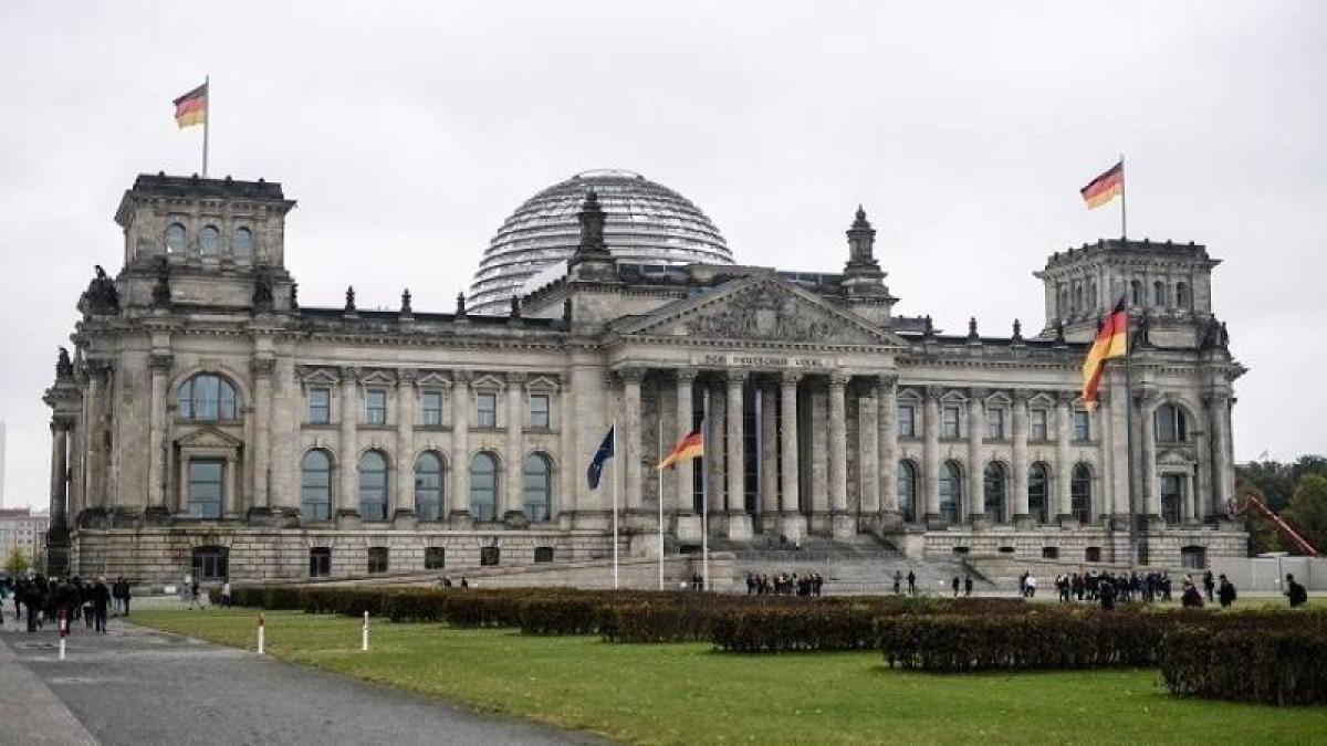 Γερμανία: Αναβάλλεται η συζήτηση για τον προϋπολογισμό, λόγω της «τρύπας» των 60 δισ. ευρώ