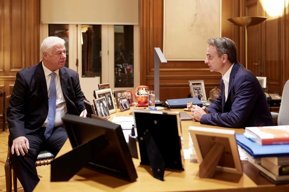 Ο Μητσοτάκης βρέθηκε με τον νεοεκλεγέντα περιφερειάρχη Ιονίων Νήσων Γιάννη Τρεπεκλή