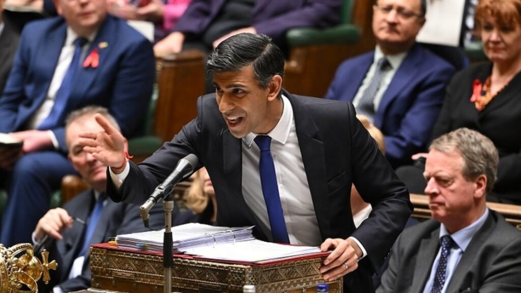 Νέα επίθεση Guardian στον Σούνακ για το «φάουλ» με τον Μητσοτάκη: «Άσκοπο διπλωματικό ξέσπασμα»
