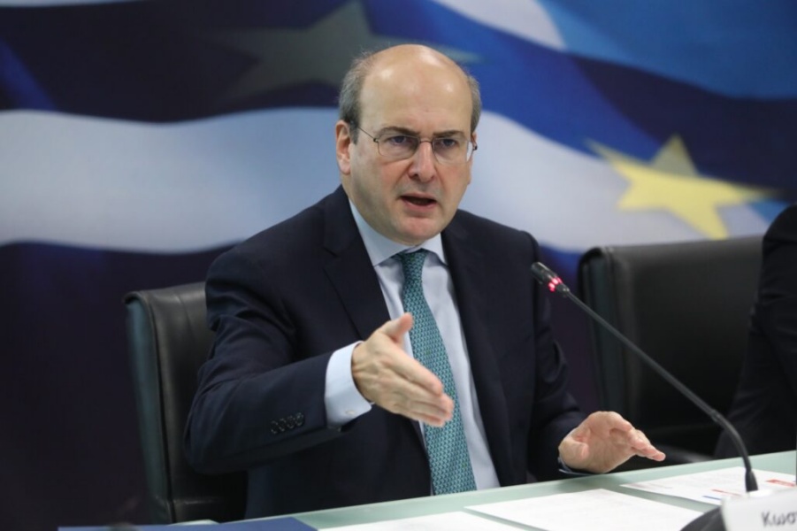 Χατζηδάκης: «Παγώνει» για ένα χρόνο το επιτόκιο στη ρύθμιση 12-48 δόσεων