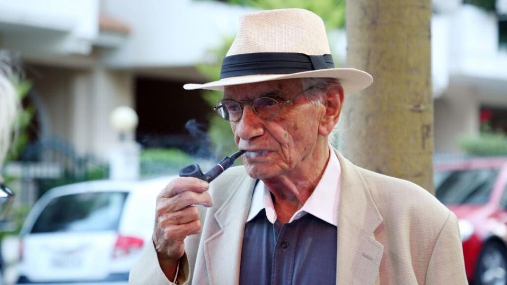 Πέθανε ο συγγραφέας Βασίλης Βασιλικός