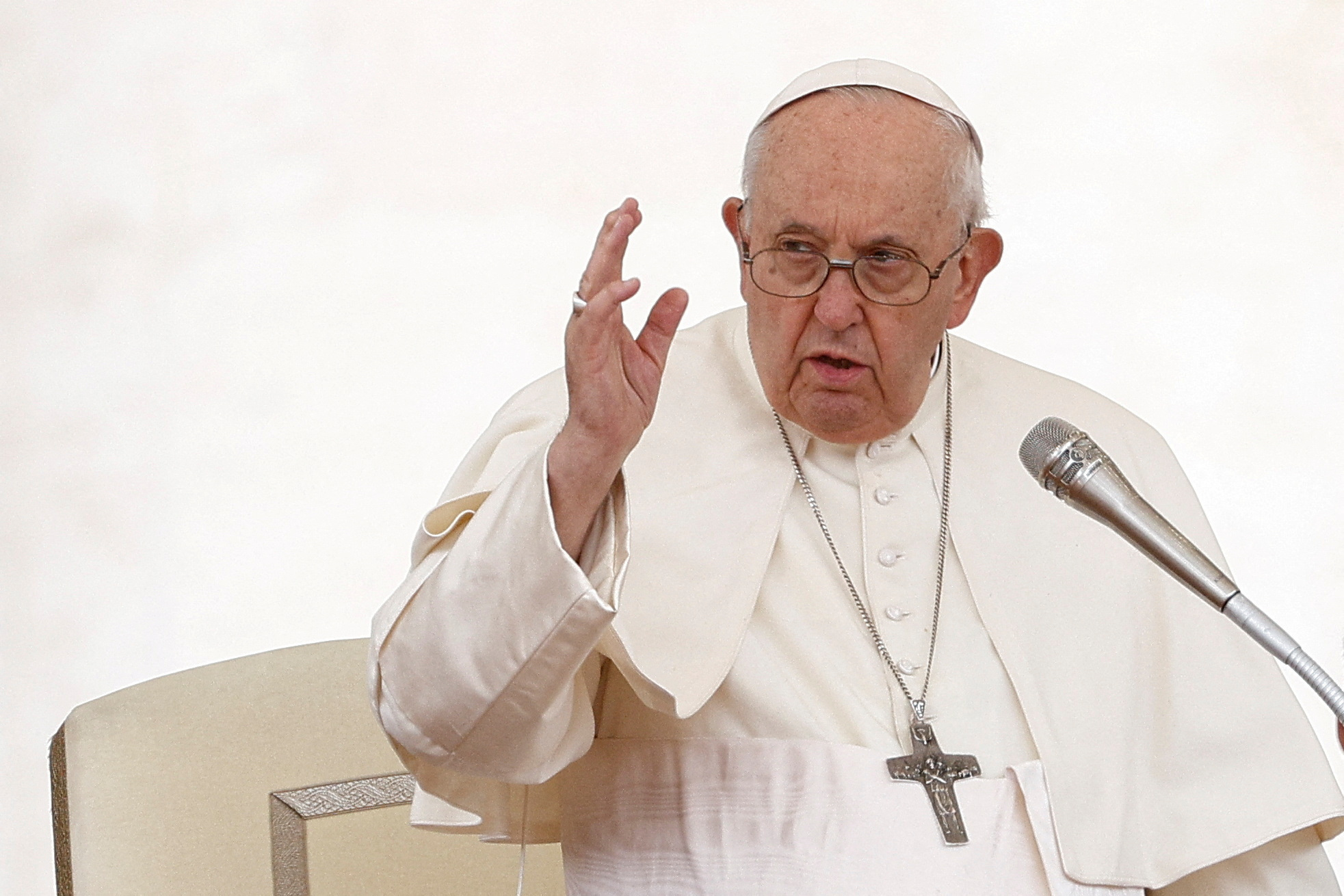 Πάπας Φραγκίσκος: «Έχω οξεία βρογχίτιδα, όχι πνευμονία, όπως βλέπετε είμαι ζωντανός», είπε