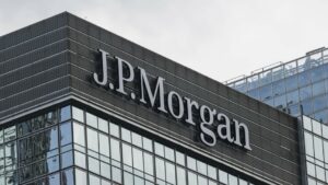 Θέση long στα 10ετή ελληνικά ομόλογα έναντι των ιταλικών η JPMorgan