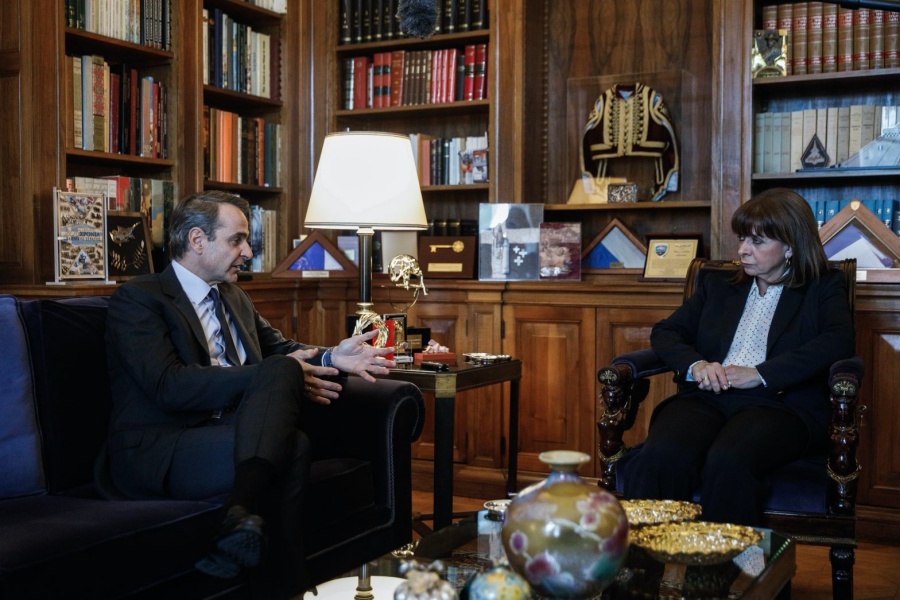 Μητσοτάκης σε Σακελλαροπούλου: Είμαστε σε τροχιά σημαντικών αλλαγών - Ιστορική η μεταρρύθμιση για τα πανεπιστήμια