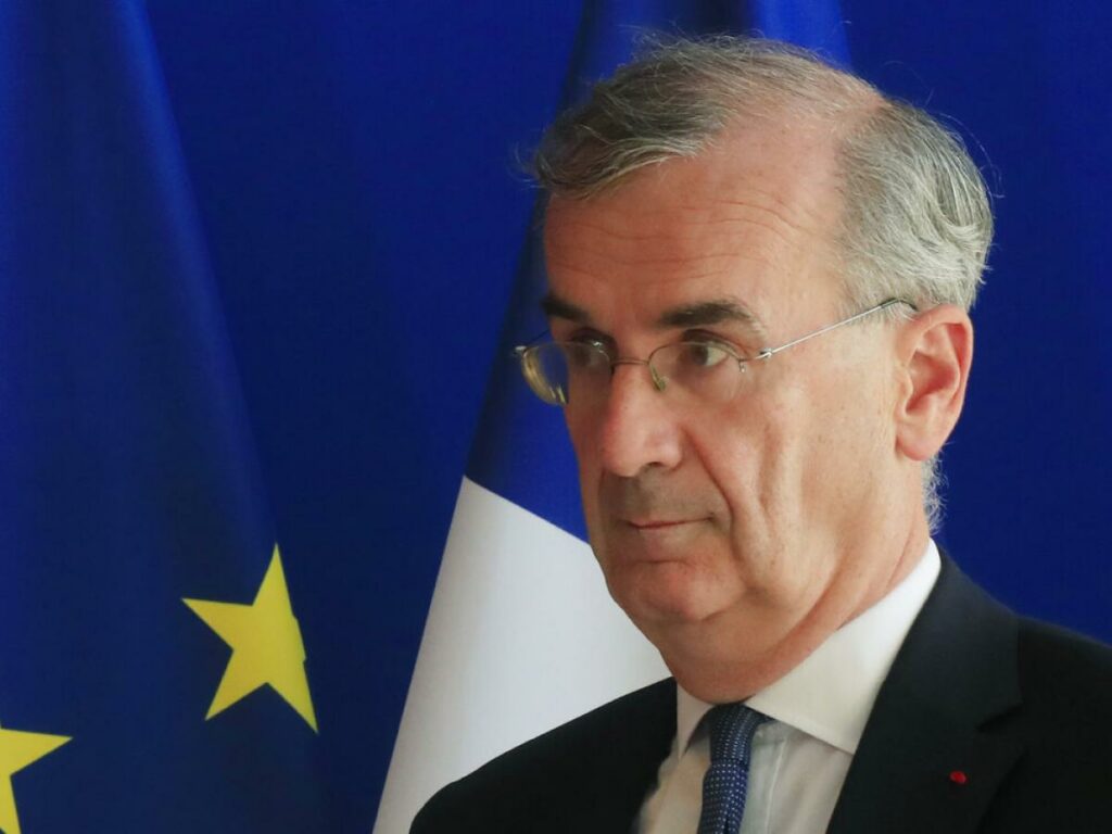 Βιλερουά ντε Γκαλό: Η ΕΚΤ θα εξετάσει περικοπή των επιτοκίων μέσα στο 2024