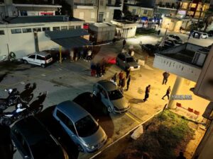 Ρομά πυροβόλησαν έξω από το νοσοκομείο Ναυπλίου μετά από συμπλοκή (ΦΩΤΟ)