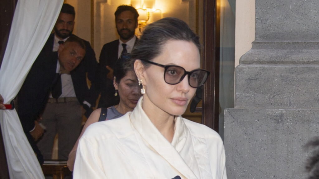 Αντζελίνα Τζολί: Έξι μήνες πριν από το διαζύγιο έπαθα παράλυση Bell