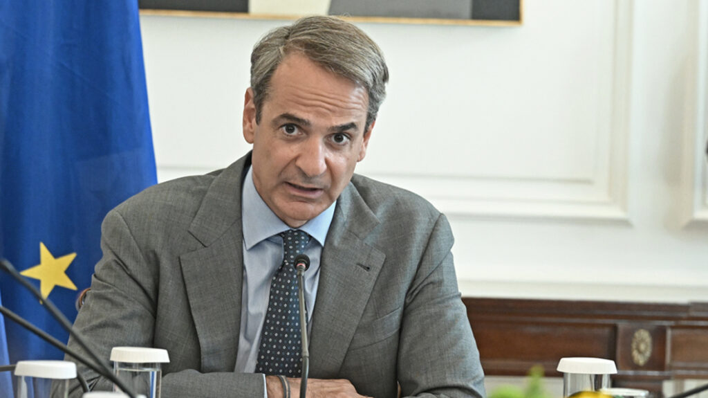 231210111302_ypourgiko_mitsotakis_arthro