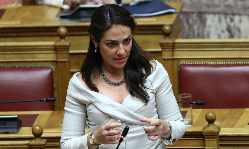 Δόμνα Μιχαηλίδου: Δεν είπα ότι πρέπει να συγχωνεύσουμε τα σχολεία γιατί πρέπει να περπατάνε τα παιδιά παραπάνω