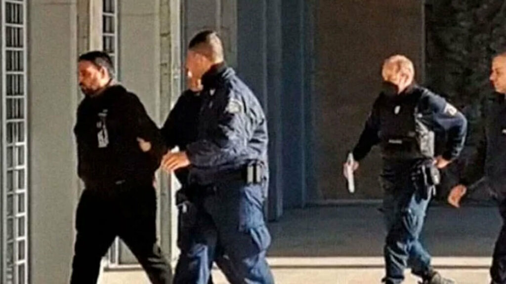 Θεσσαλονίκη: Προφυλακιστέος ο ιδιοκτήτης των σκυλιών που κατασπάραξαν την 50χρονη