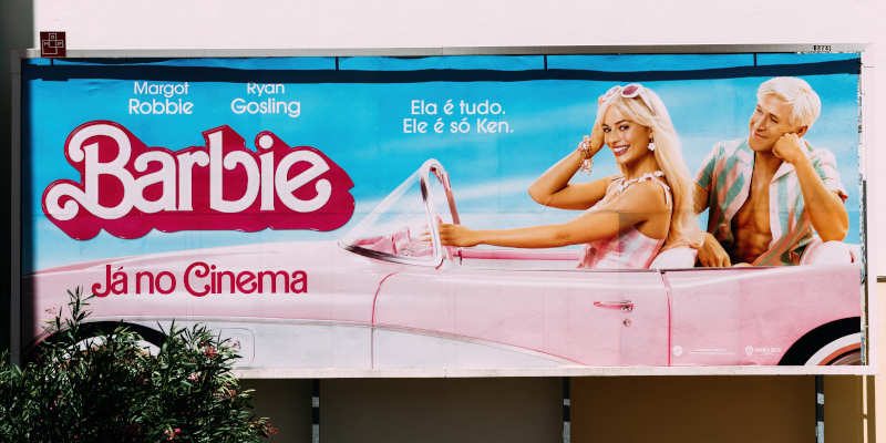 Η Barbie κατακτά και τους αιθέρες