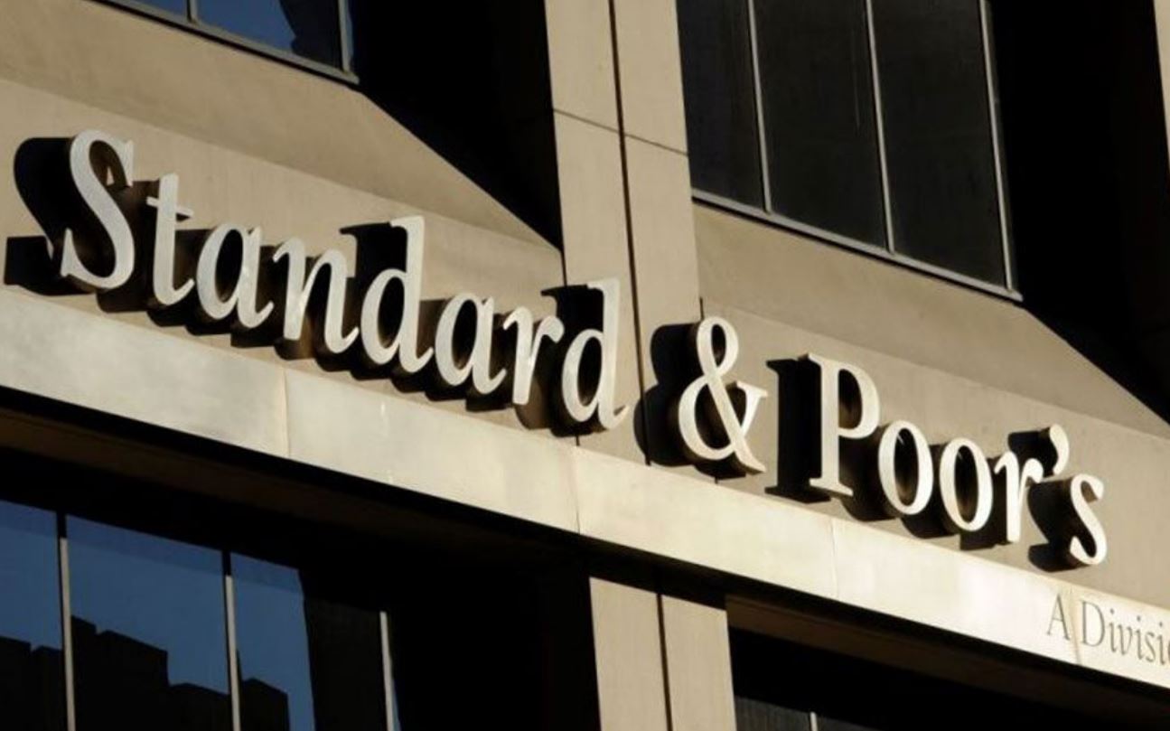 Standard & Poor’s: Αναβάθμιση των ελληνικών τραπεζών