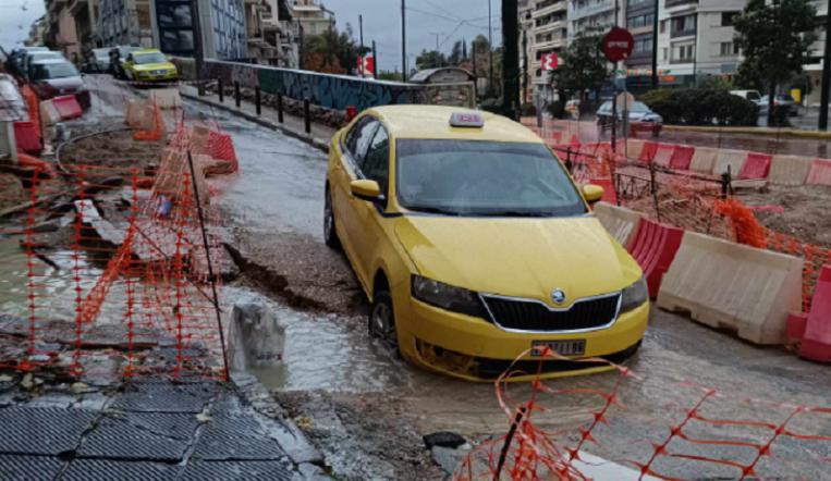 231216140144_taxi