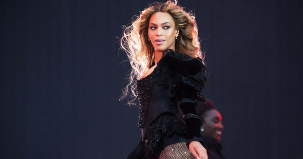 231218074433_beyonce-AP