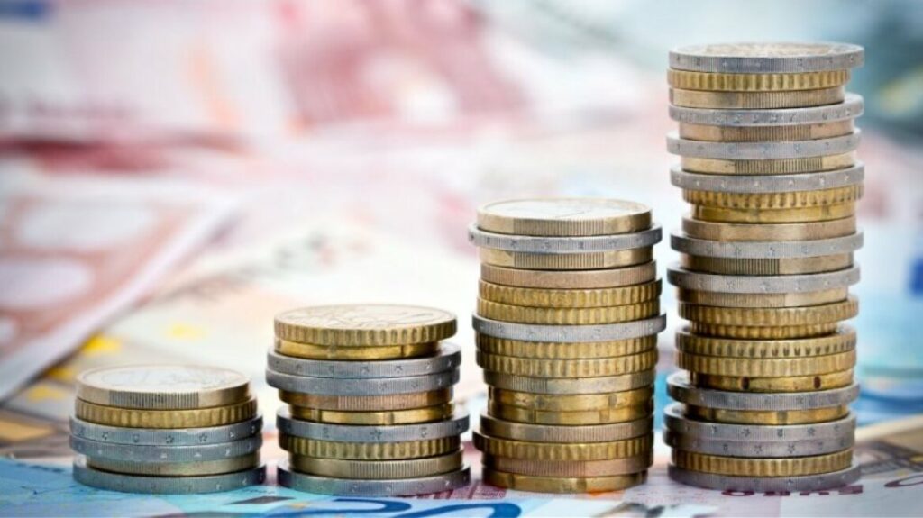 Προϋπολογισμός: Υπερπλεόνασμα δισ. ευρώ στο ενδεκάμηνο - Αυξήθηκαν τα φορολογικά έσοδα