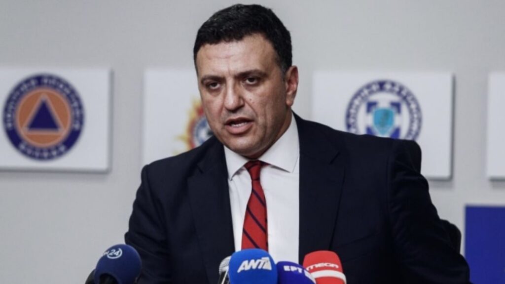 Βασιλης Κικίλιας: Αν χρειαστεί θα γίνουν επιτάξεις εκχιονιστικών μηχανημάτων