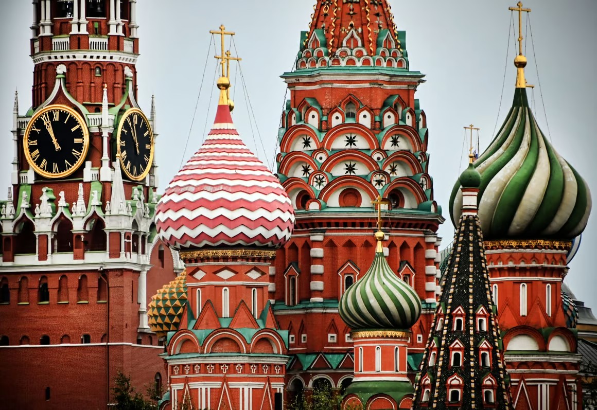 Δεκαέξι οι υποψήφιοι για τις προεδρικές εκλογές στη Ρωσία