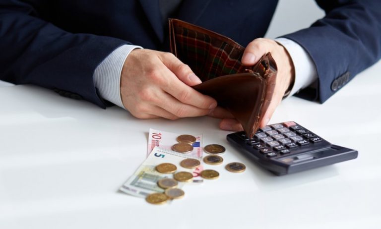 Οι απλήρωτοι φόροι φτάνουν τα 5 δισ. ευρώ στο 10μηνο