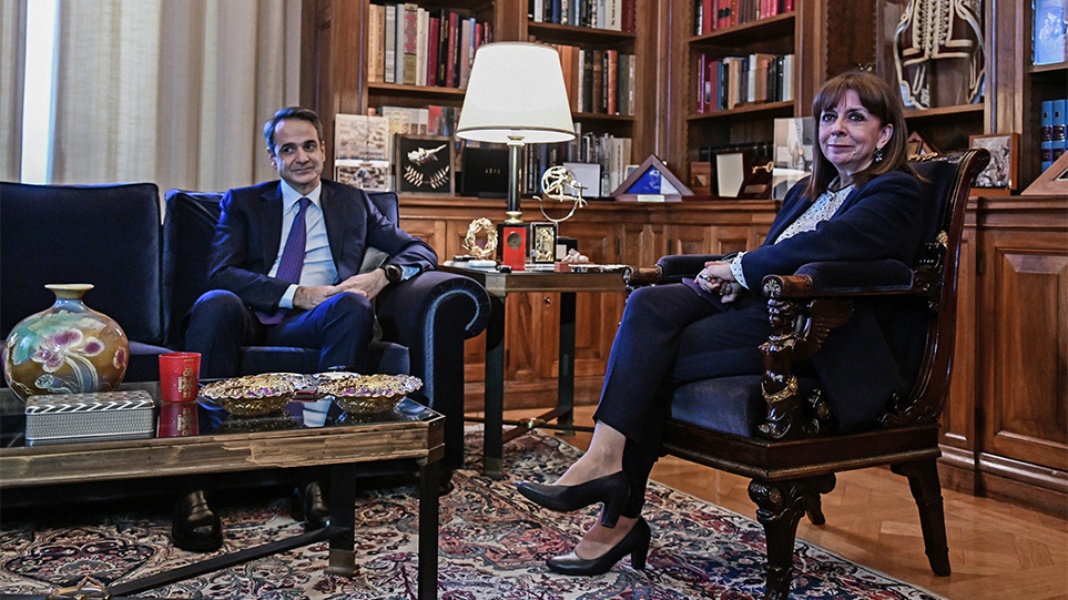 Συνάντηση Μητσοτάκη - Σακελλαροπούλου στο Προεδρικό Μέγαρο