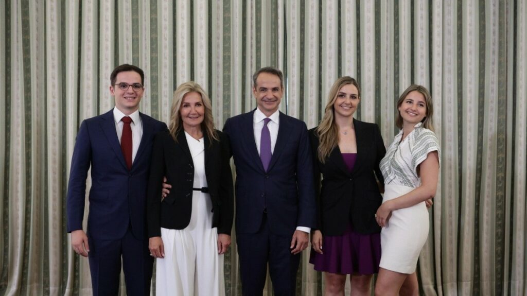 231223103950_ezgif.com-webp-to-jpg-converted (10)