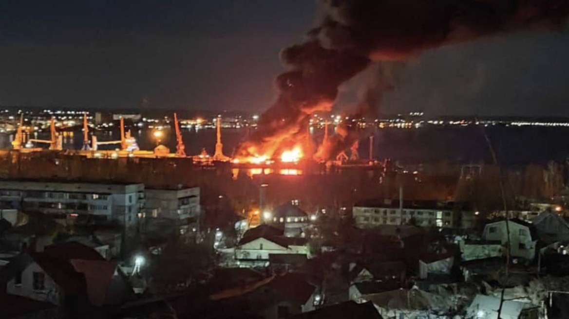Ρωσία: Επιβεβαιώνει πλήγμα σε πολεμικό πλοίο της στη Μαύρη Θάλασσα - Ένας νεκρός