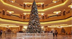 Χριστούγεννα: Τα 10 πιο ακριβά χριστουγεννιάτικα δέντρα σε όλο τον κόσμο