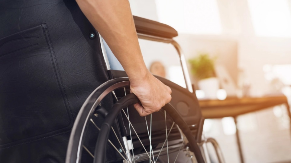 Θρασύτατοι έκλεψαν αναπηρικό όχημα και έκοβαν βόλτες μέσα στην πόλη