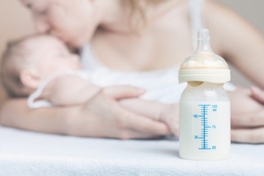 Θα ληφθούν μέτρα για την μόνιμη μείωση των τιμών στο βρεφικό γάλα