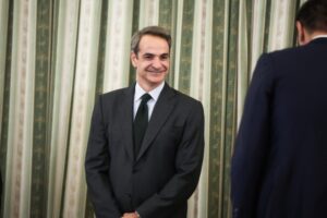 240106082449_kyriakos-mitsotakis-640×426