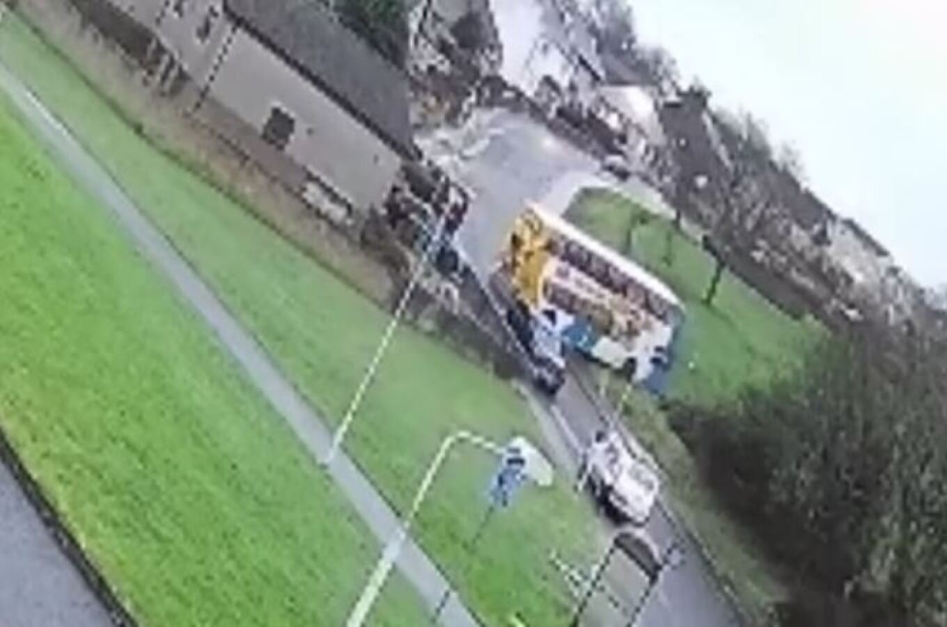Σκωτία: Διώροφο σχολικό λεωφορείο γλίστρησε σε παγωμένο δρόμο