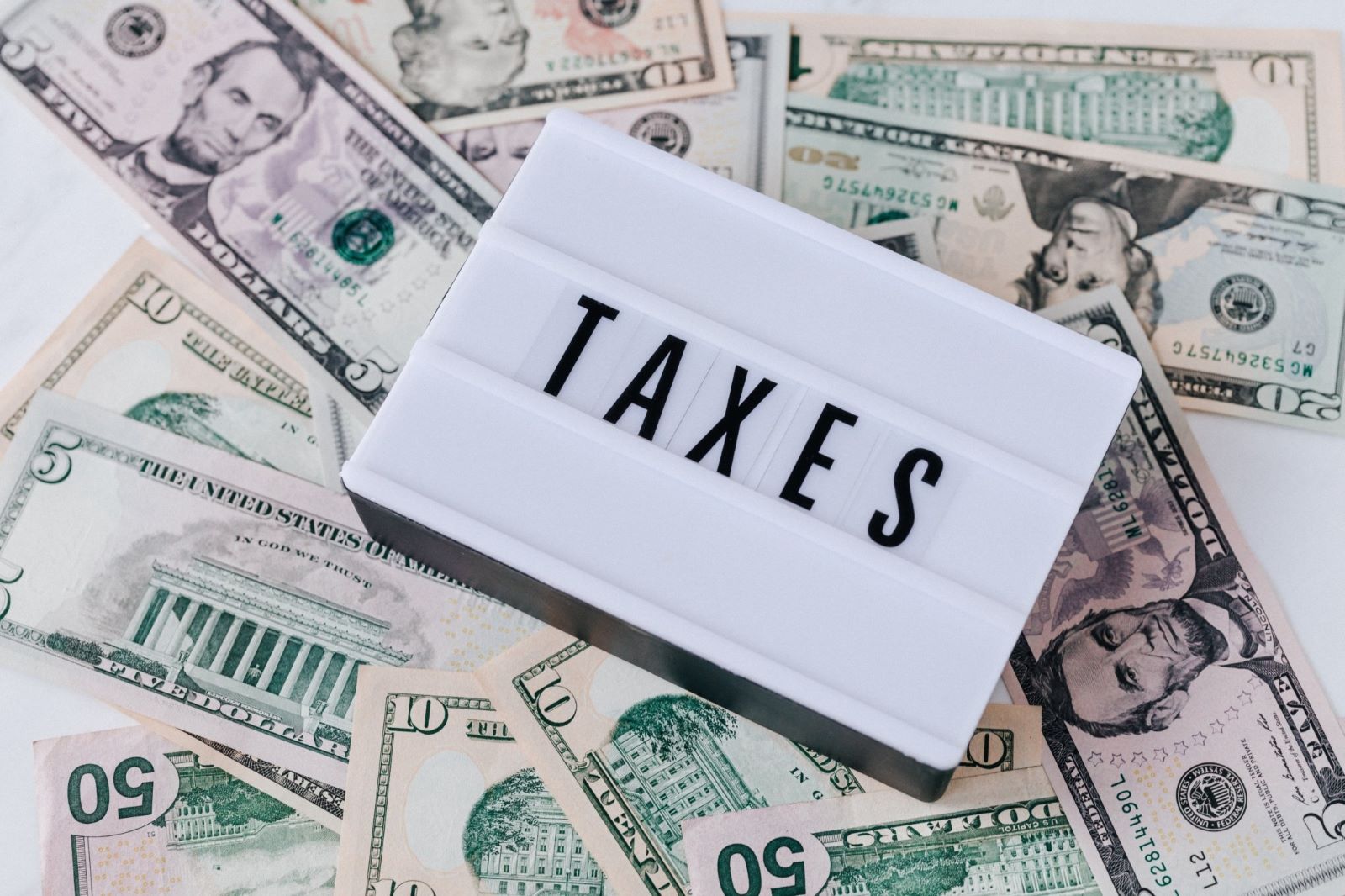ΟΟΣΑ: Πώς ο νέος παγκόσμιος ελάχιστος εταιρικός φόρος θα επηρεάσει τη ροή των επενδύσεων