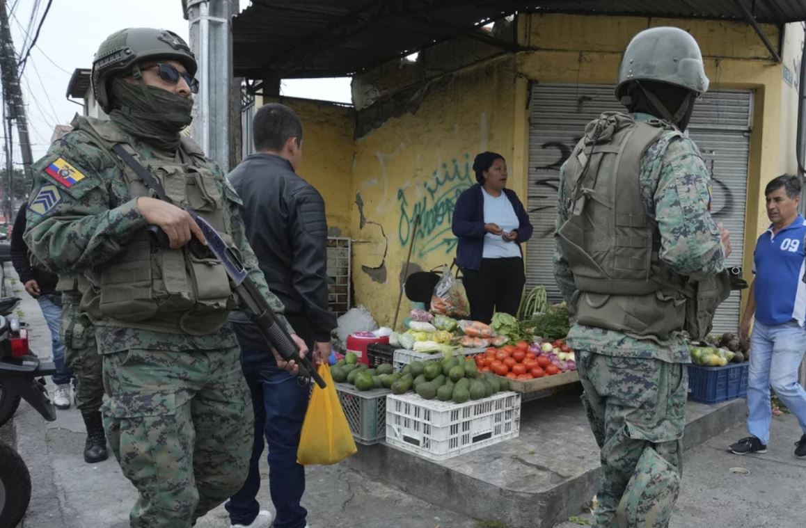 Στο χάος βυθίζεται το Εκουαδόρ - Δέκα νεκροί στον πόλεμο με τα καρτέλ ναρκωτικών