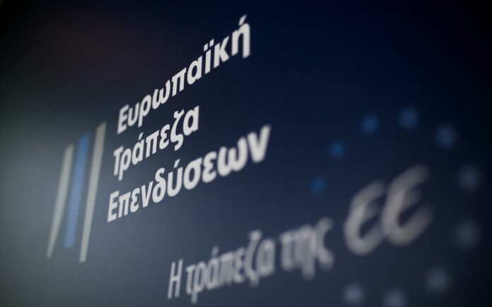 ΕΤΕπ: Οι εταιρείες μεσαίας κεφαλαιοποίησης επενδύουν περισσότερα από μέσο όρο
