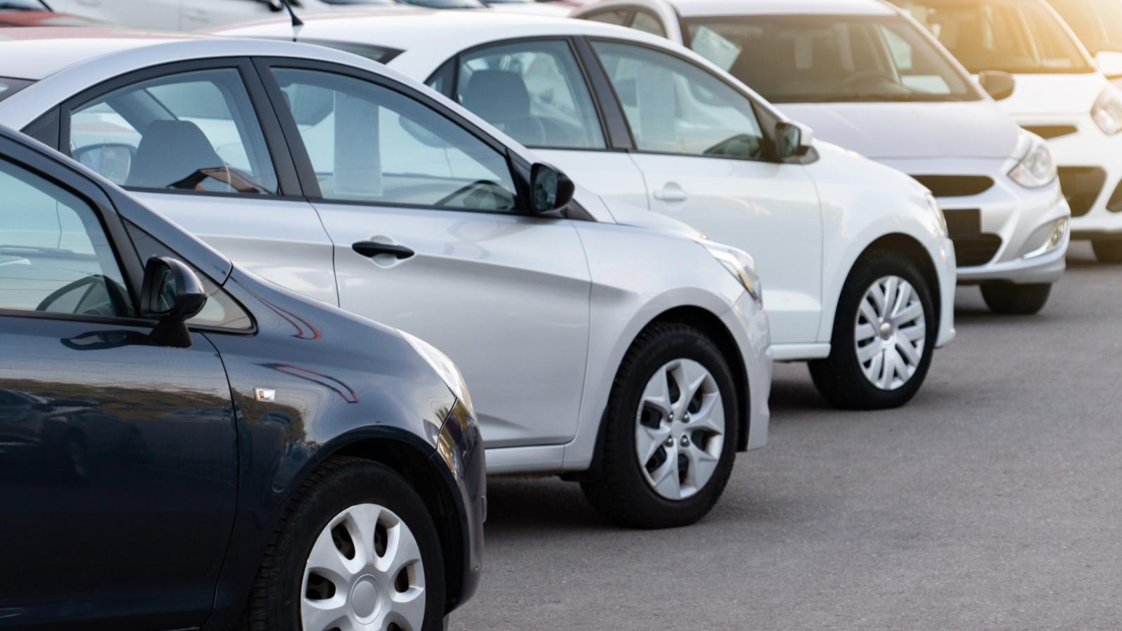 ΕΛΣΤΑΤ: Σημαντική άνοδο στις πωλήσεις αυτοκινήτων τον Δεκέμβριο
