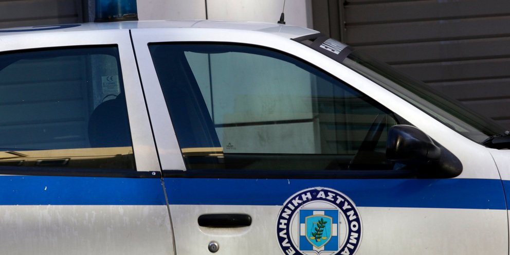 Νέα υπόθεση Κολωνού: Συνελήφθησαν τρία άτομα, εξωθούσαν σε πορνεία ανήλικες