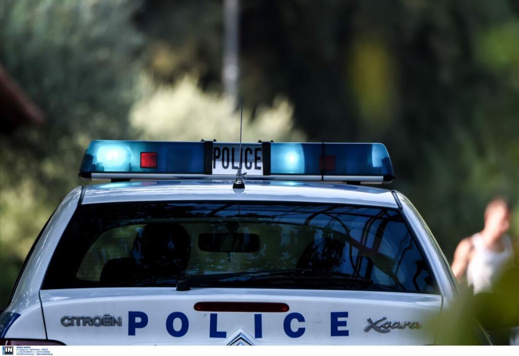 Καταδίωξη στο κέντρο της Αθήνας: Μετέφερε 15 παράτυπους μετανάστες σε βαν