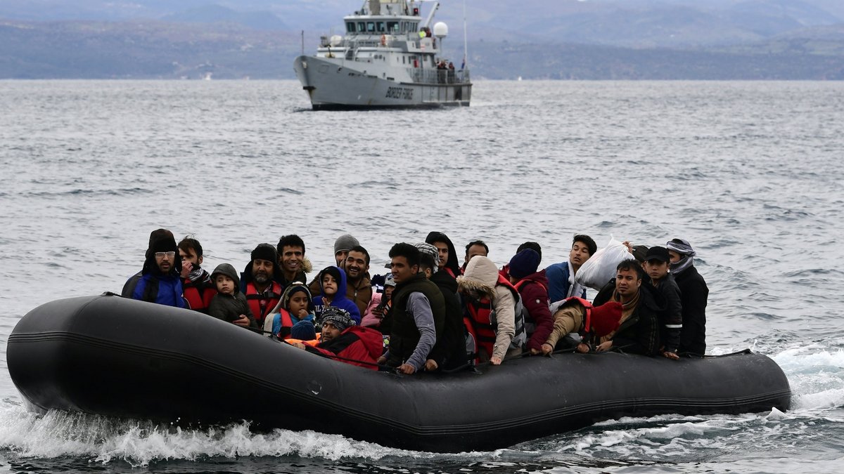 Frontex: Ο αριθμός των παράτυπων αφίξεων προσφύγων και μεταναστών το 2023 στην ΕΕ ήταν ο πιο υψηλός από το 2016