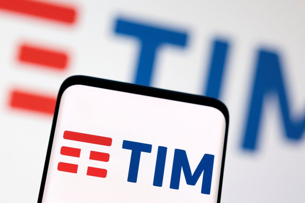 Telecom Italia: "Πράσινο φως" από την κυβέρνηση για την πώληση στο fund KKR
