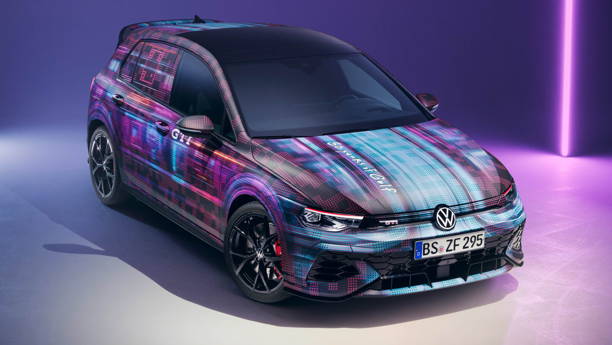 Volkswagen: Ετοιμάζεται να αποκαλυφθεί το νέο Golf