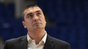 Ντέγιαν Μιλόγεβιτς: Στο νοσοκομείο με σοβαρό πρόβλημα υγείας ο assistant coach του Γκόλντεν Στέιτ