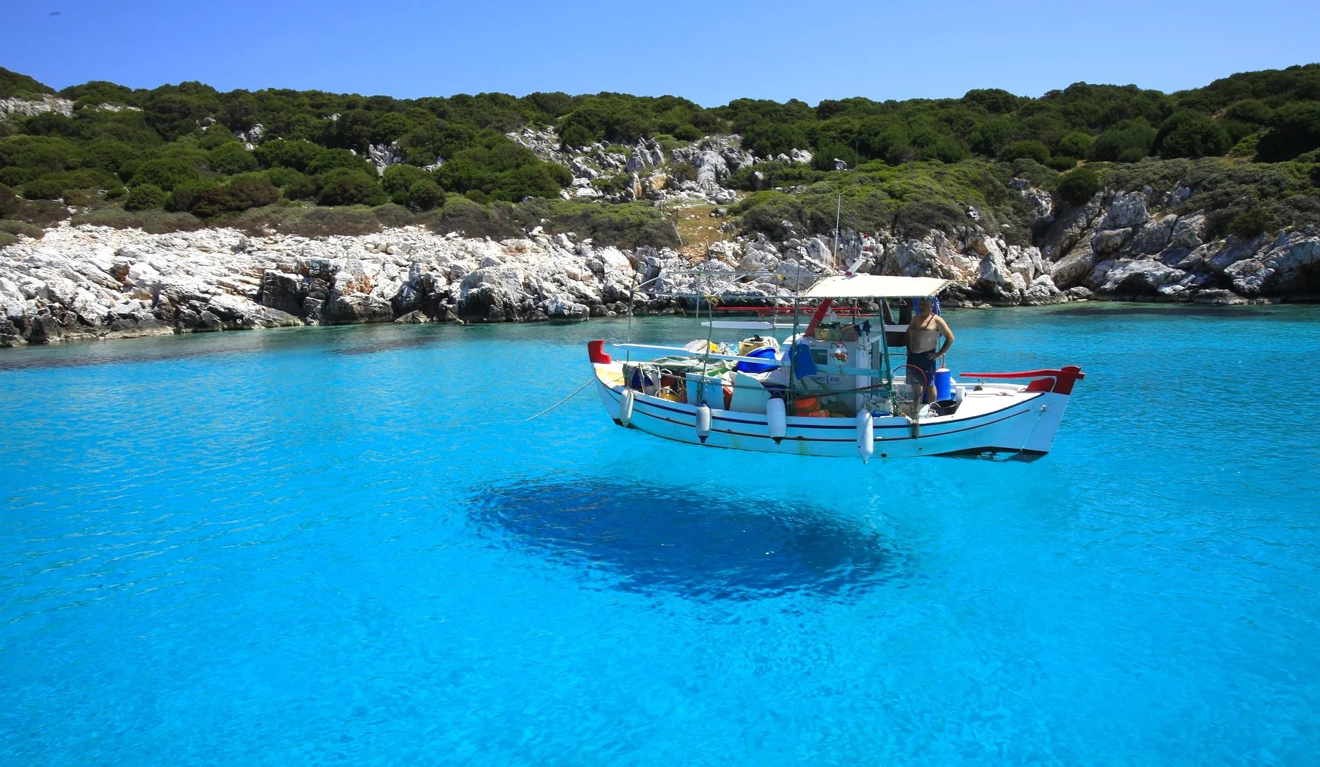 Σε ποιο ελληνικό νησί πρέπει να πάτε εάν θέλετε να ξεφύγετε από τους πάντες!