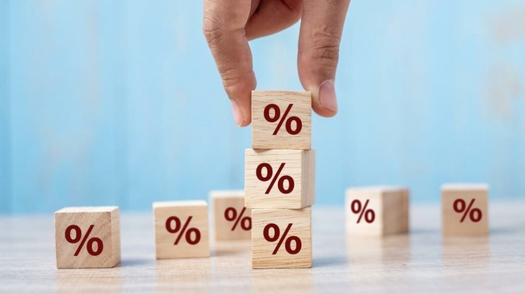 ΗΠΑ: Ελπίδες να μειωθούν τα επιτόκια από την Αμερικανική Ομοσπονδιακή Τράπεζα