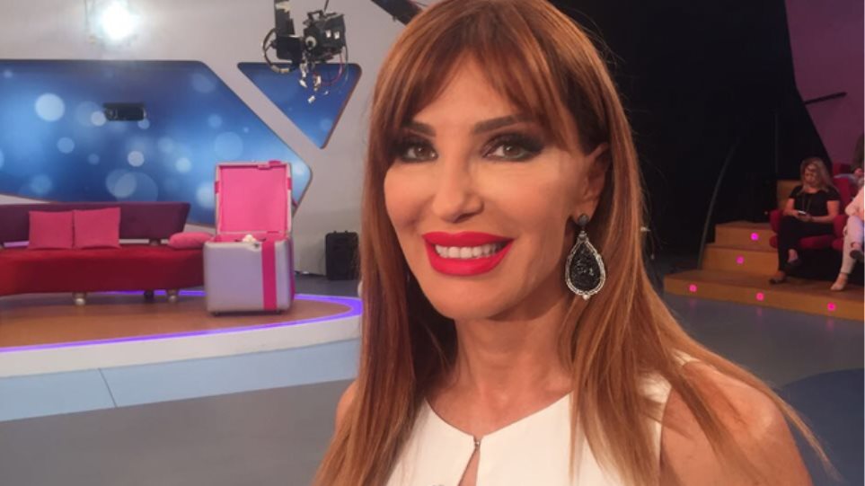 Βίκυ Χατζηβασιλείου για την περιπέτεια του γιου της: Οι ειδικοί μας έλεγαν ότι θα βλέπει 2,3 στα 10, λέει