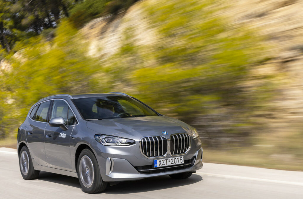BMW 225e xDrive: Οικογενειακές υποθέσεις