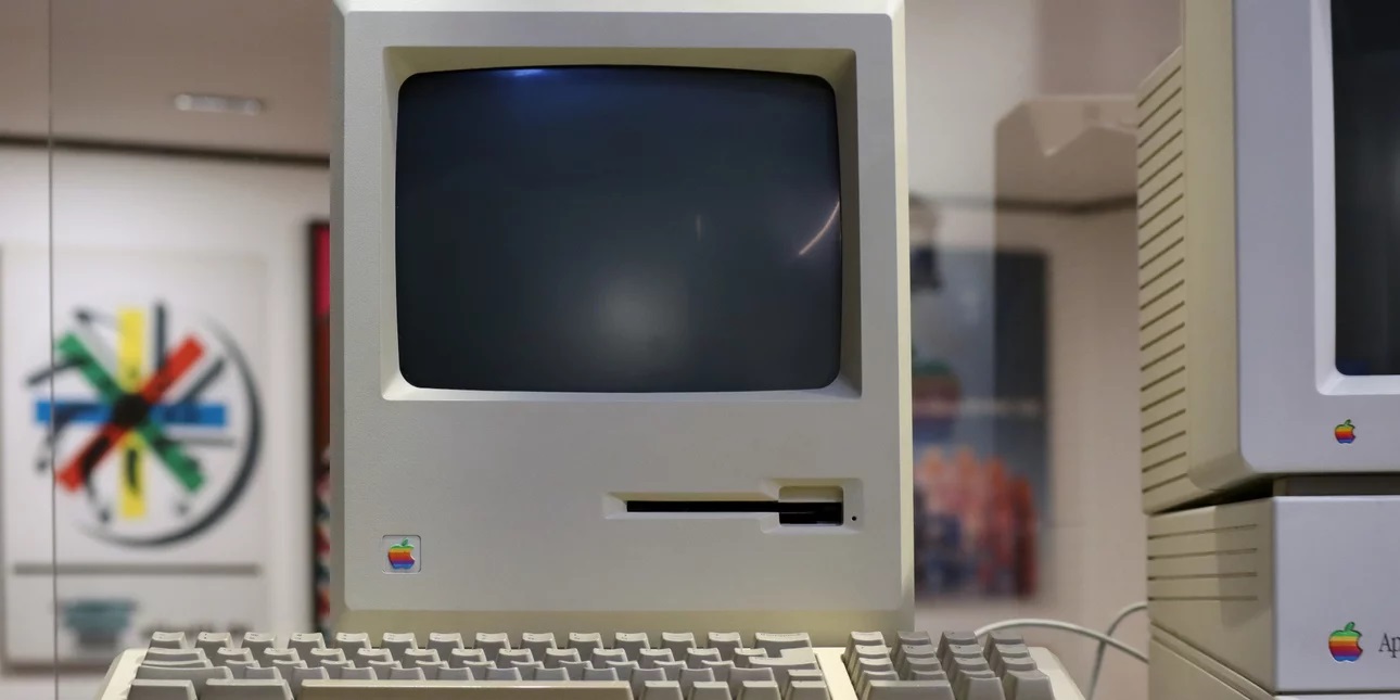 Το πρώτο Macintosh έγινε 40 χρονών - Τότε κόστιζε 2.495 δολάρια