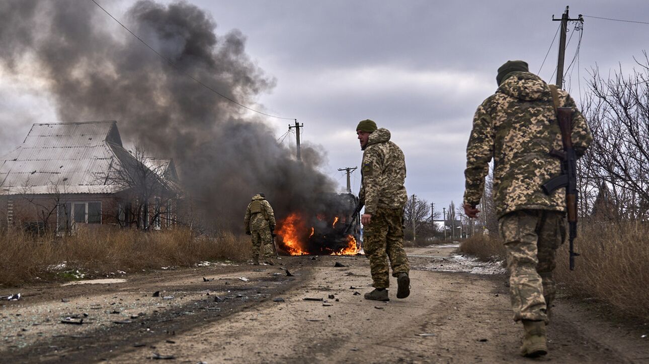 Πόλεμος στην Ουκρανία: Έξι νεκροί και σχεδόν 80 τραυματίες από ρωσικά πλήγματα σε Κίεβο και Χάρκοβο