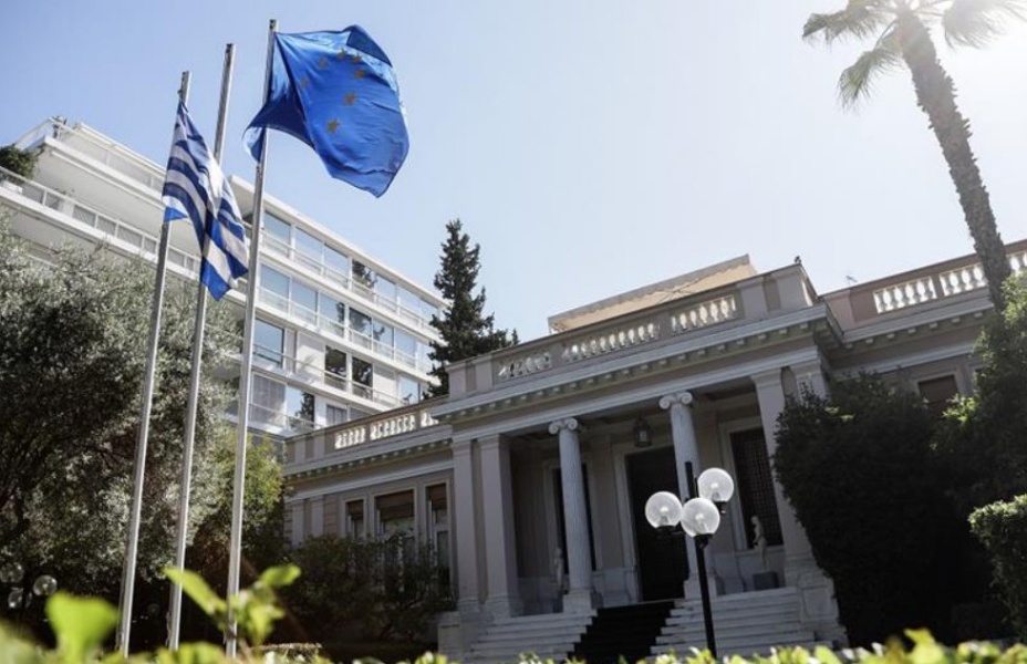 Προβληματισμός στο Μαξίμου για το αφήνουμε που θα παρουσιάσει ο πρωθυπουργός στη ΔΕΘ! Το κλίμα στην κοινωνία είναι «βαρύ κι ασήκωτο»! Μπορεί οι αριθμοί να ευημερούν (!!) όμως οι βουλευτές προειδοποιούν ότι στη βάση «μυρίζει μπαρούτι»! - Κυβέρνηση